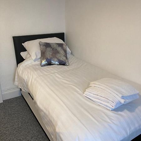 Lovely Two Bed Apartment @ 24A Green Street Ryde  Eksteriør billede